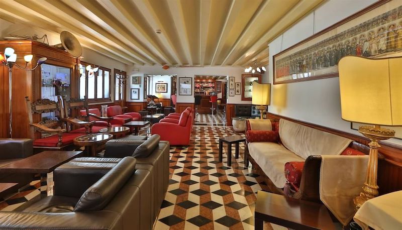 Tarnowska’s American Bar