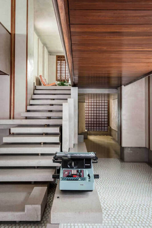 Carlo-Scarpa-Negozio-Olivetti-3