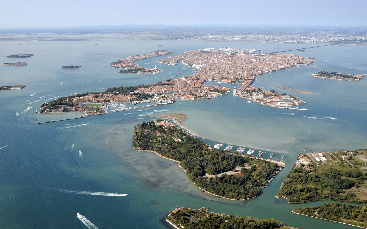 BioGrounds, arte e sostenibilità sull’isola della Certosa per la Biennale di Venezia 2023