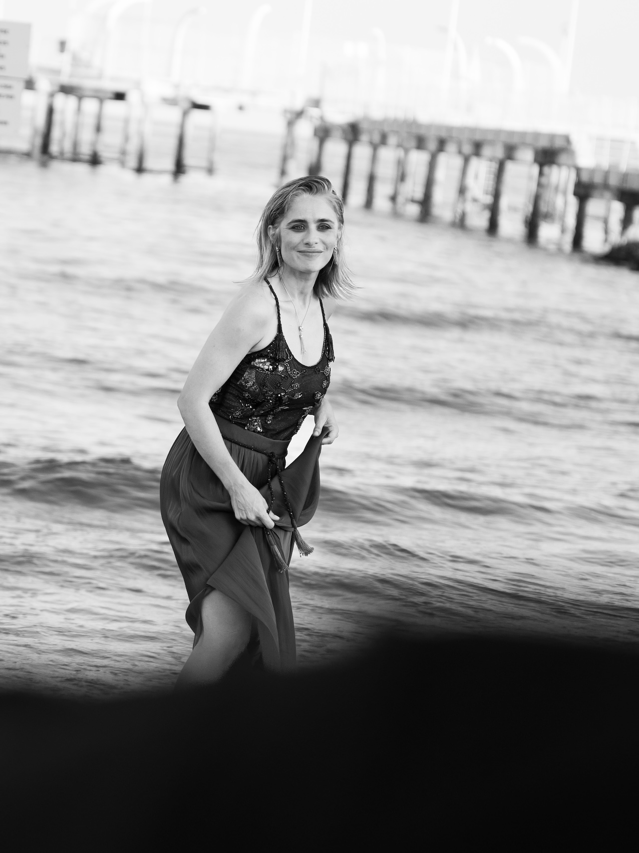 Greta Scarano sulla spiaggia dell'Hotel Excelsior, Ph Marta Formentello